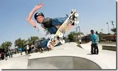 tony%20hawk[1]