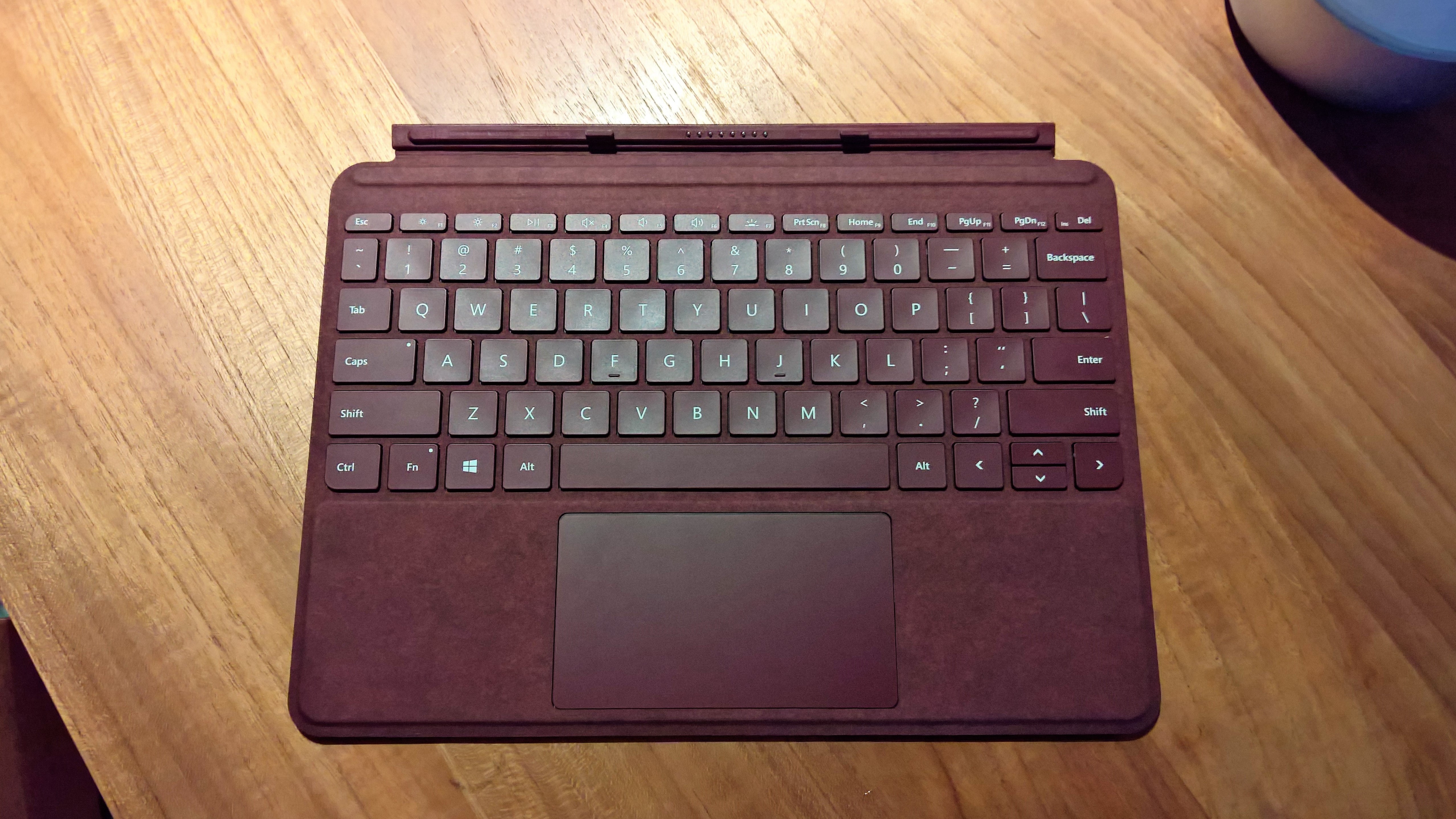 Surfaceにキーボードやタイプカバーは必要？それともなくても大丈夫 
